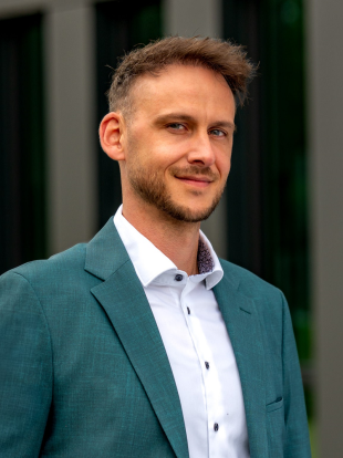 SCHWEISSEN & SCHNEIDEN: 
		Steffen Köhnlein
	