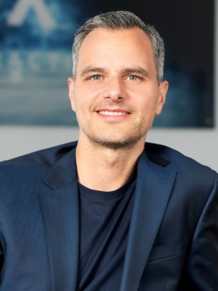 SCHWEISSEN & SCHNEIDEN: 
		XTRACTION_Future-Hub_Patrick-Fischer
	